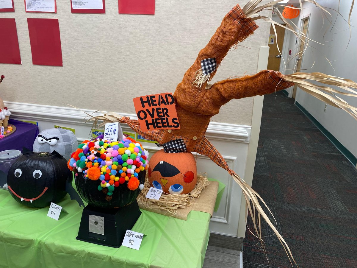 MalvernSchool's tweet image. #Creativitygoals right here! 🎃 Our classes at The Malvern School of Richboro are competing in a pumpkin decorating contest this week, and we're "head over heels" for their creations!