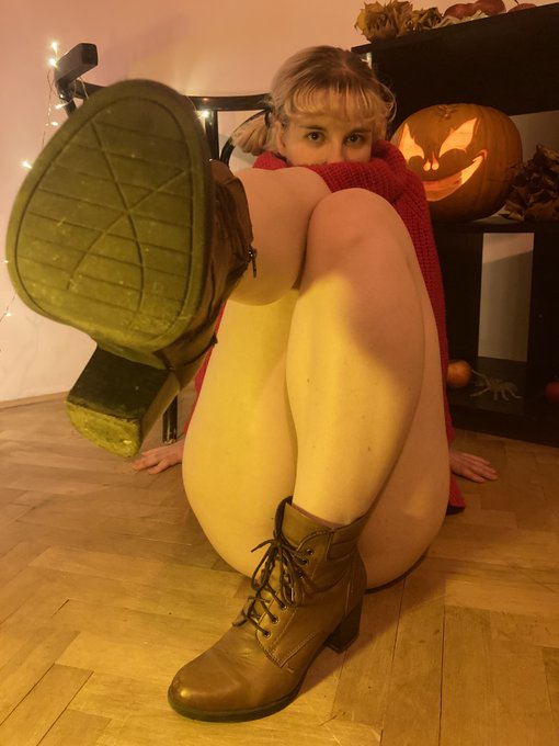 There&acute;s no panties #onlyfans #Halloween #Autumn https://t.co/aPdTttUSEF<a href="/tag/onlyfans"class="tags">#onlyfans</a><a href="/tag/halloween"class="tags">#Halloween</a><a href="/tag/autumn"class="tags">#Autumn</a>