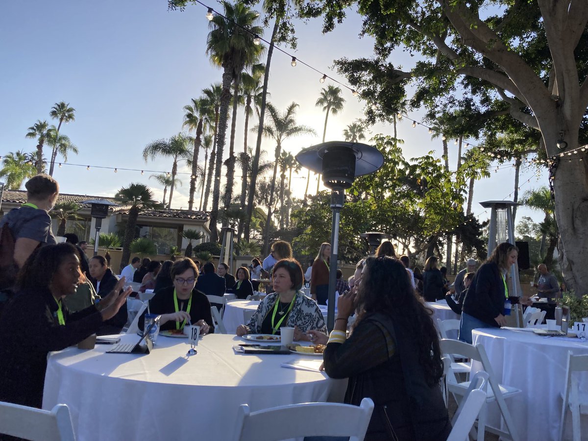 A beautiful morning for inspiring conversations on community-led research at #CUMU2022 🤩 Outdoor conference sessions are my favorite!