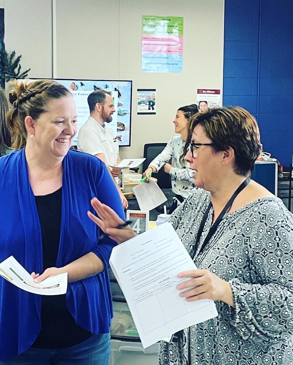 gpsprofgrowth's tweet photo. 💛💙 GPS Induction mentors and advisors came together to extend their knowledge of lesson design, as well as to learn more about communication in order to better support our new teachers. It was a pleasure to work with them yesterday; can’t wait to see group #2. #gpslearns https://t.co/Qj6QLs9PSG