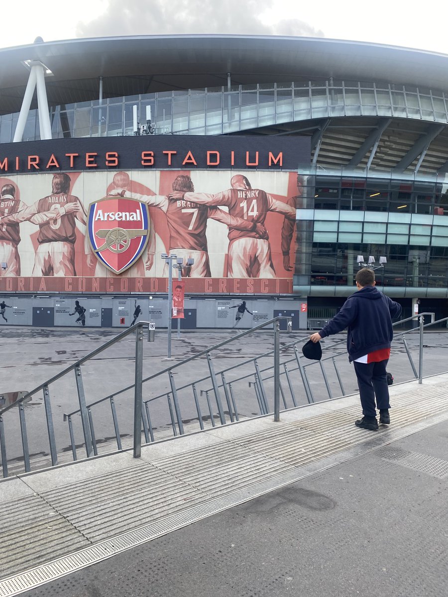 thebeechesuk's tweet photo. Our residents recently enjoyed visiting #EmiratesStadium, home of @Arsenal. Did you know that it's the fifth-largest #football stadium in #England? 🏟️⚽️
#thebeeches #thebeechesuk #emirates #arsenal #arsenalstadium #stadium #footballstadium #london #soccer #uk #youth #tour #fun https://t.co/MIUNfBXYiM