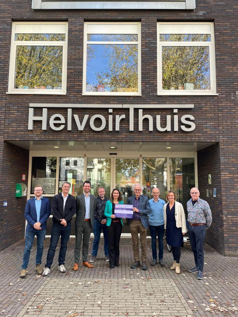 Bericht: Inspirerend bezoek gedeputeerde @AMSpierings vandaag van de provincie Noord-Brabant aan duurzame energiecoöperatie HOT in #Helvoirt. HOT maakt met hart en ziel werk van de energietransitie en speelt daarin een voortrekkersrol ism de <a href="/Vught/">Gemeente Vught</a>.