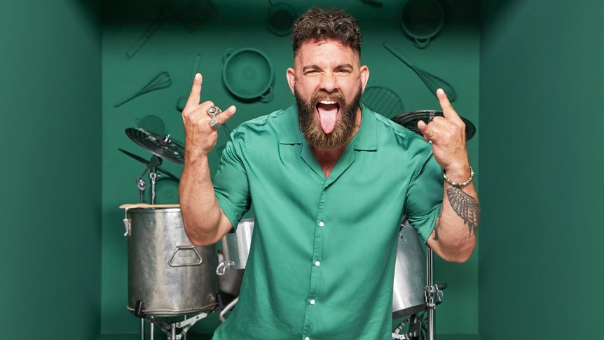 PREMIS | <a href="/JocdeCartesTV3/">Joc de cartes TV3</a> rep el premi #Ondas2022 al millor programa emès per emissores o cadenes no nacionals.

Marc Ribas: "Estic molt orgullós de poder formar part d'un equip tan brutal com el del #JocDeCartesTV3"

L'enhorabona a tot l'equip❗️

➡️ccma.cat/premsa/joc-de-…