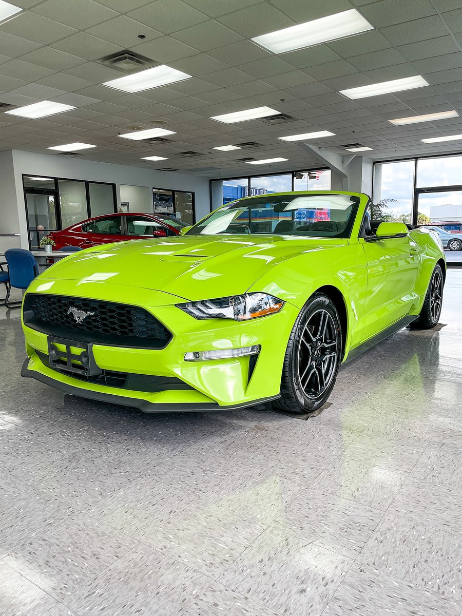 DriversMart's tweet image. This 55th Anniversary Edition Mustang is a real attention grabber. Plus who doesn't love a four-seater convertible that you can drive around with all your friends?!