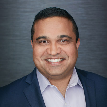 BMCSoftware's tweet image. BMC CTO, @RamChakravarti2, kicks off day 2 of #BMCExchange to expand on the future of #innovation alongside #CloudWars Founder @bobevansIT, and Prabal Acharyya, Global Head of Industrial IoT and Digital Twins Partners at @AWS_Partners.