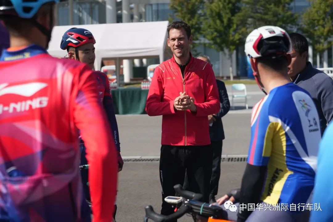 chinaglorypro's tweet photo. We organized an exclusive training camp in Beijing, to select Chinese cyclists for the 2023 team.

“This team is building a bridge for young talents to go international”, China Cycling Association-member Han Feng said.

Read more here: https://t.co/N4SB1lLHbt

#ForGlory https://t.co/Mh7UvZpM22