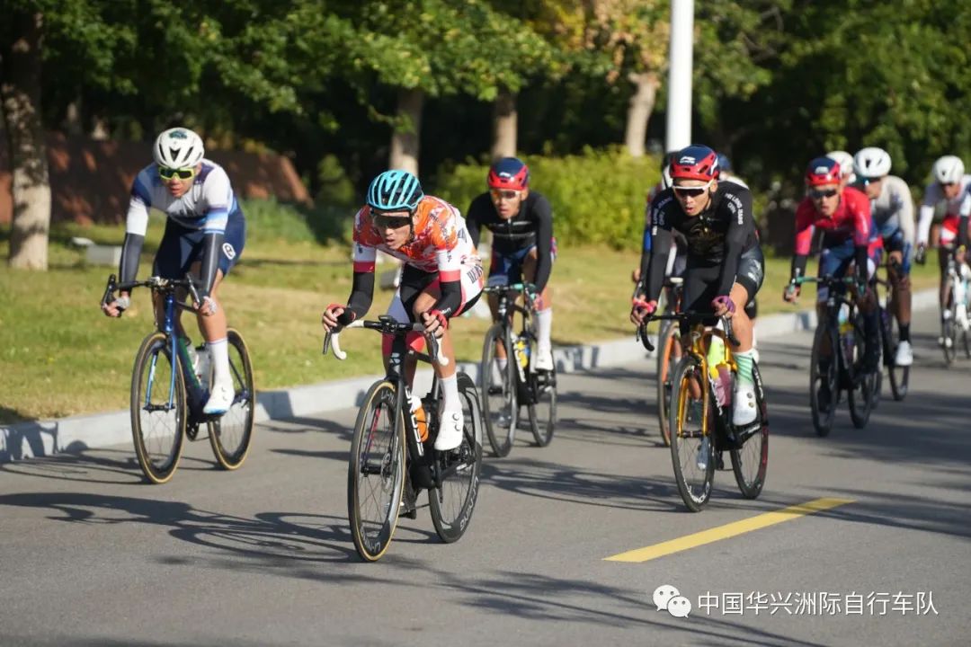 chinaglorypro's tweet photo. We organized an exclusive training camp in Beijing, to select Chinese cyclists for the 2023 team.

“This team is building a bridge for young talents to go international”, China Cycling Association-member Han Feng said.

Read more here: https://t.co/N4SB1lLHbt

#ForGlory https://t.co/Mh7UvZpM22