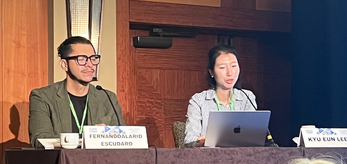 RiversPharmD's tweet photo. Drs. Alarid-Escudaro (@feralaes) and Lee (@KyuQLee) starting off our last session this morning here at #SMDM22 https://t.co/UM0EXTrmsi
