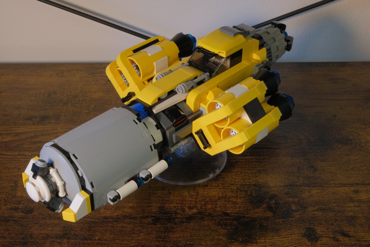 AlcomIsst's tweet photo. DIRE TOUCAN anti-grav racer!💨#LEGO https://t.co/ISCbl4cFXm