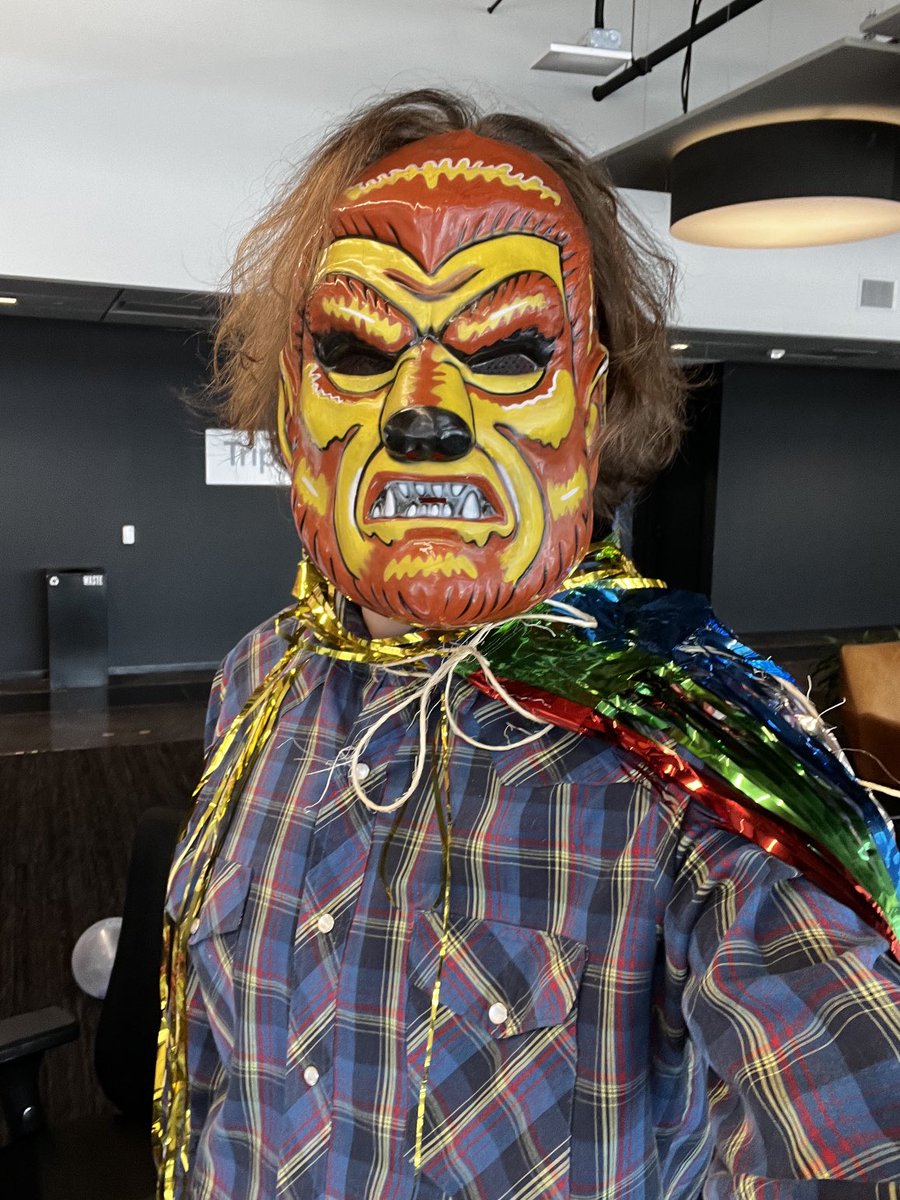 MatthewValdez83's tweet photo. my face id isn't recogizing me for some reason https://t.co/p54qe9Hy09