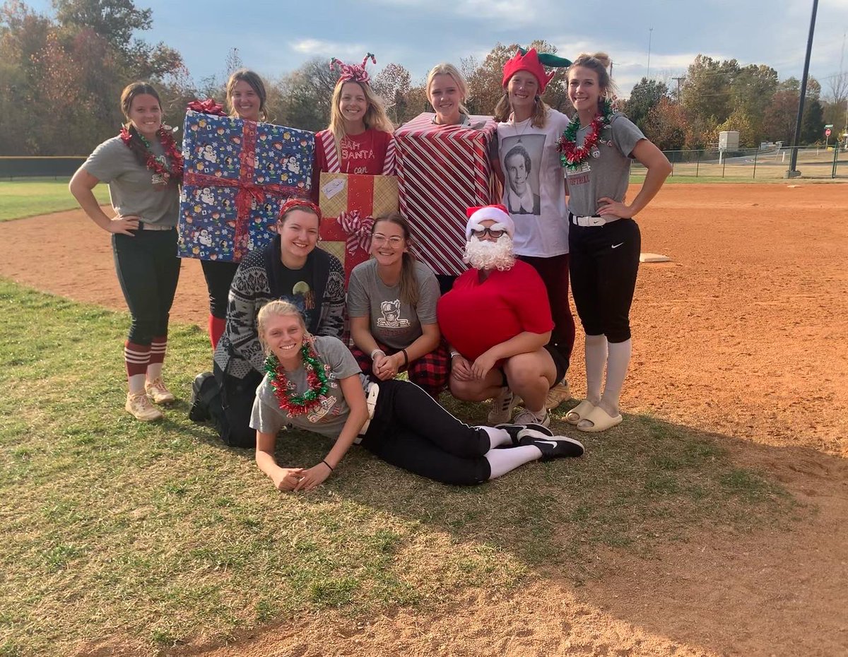 IUS Softball tweet media