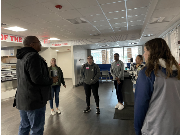 CkiKansas's tweet photo. We're a little late, BUT CKI week was last week, so in honor of that here are a few photos of Fall Into Service 2022!

Thank you to everyone who made this event successful, purposeful, and super fun! Can't wait until next year 🌻🌷🌾 https://t.co/MugPtOhUZ7