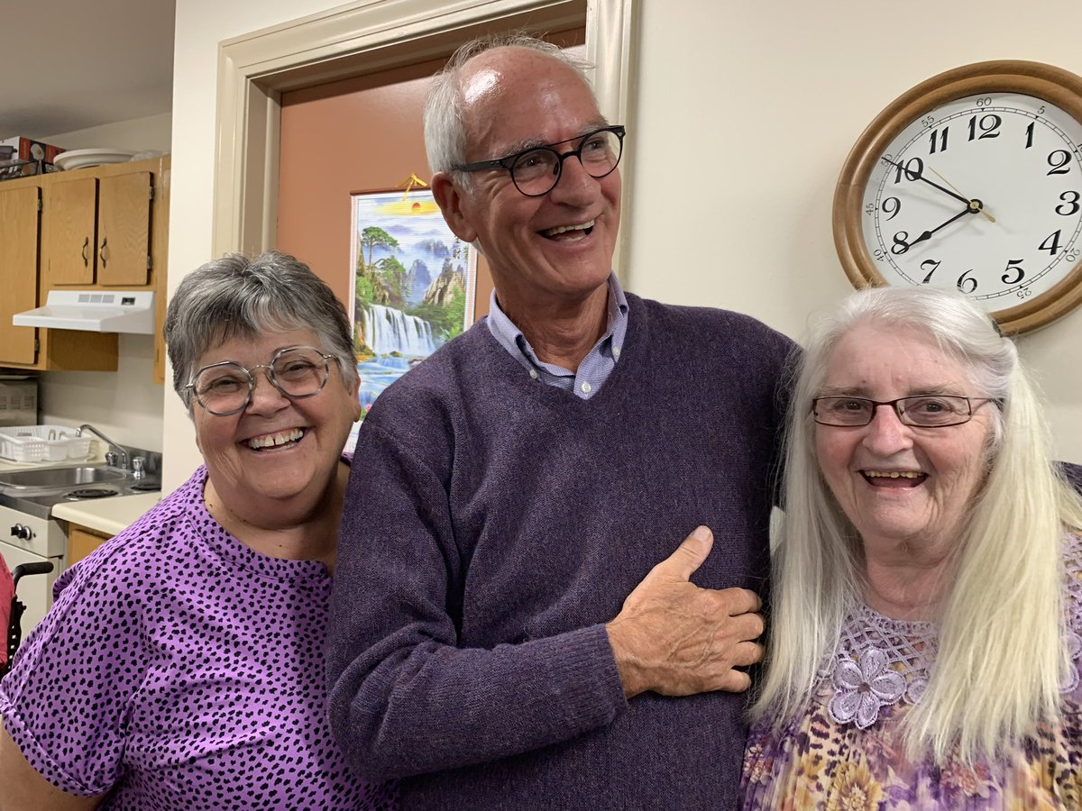 Advance polls are quickly approaching! 

Ask a friend, family, neighbour or senior if they need a drive to the polling station. 

Advance poll dates:
Saturday, October 29th 
Sunday, October 31
Friday, November 4

#cecil4mayor #munielect22