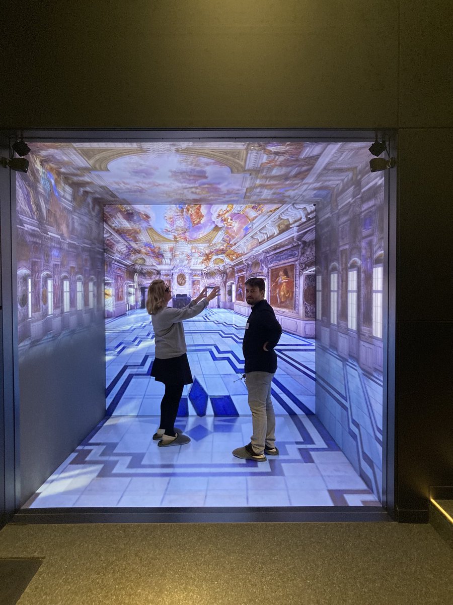 matteo_burioni's tweet photo. Heute mit dem Seminar "#Deckenmalerei in Frankreich und Deutschland 1600-1800" am Leibnizrechenzentrum. #plafond3D Danke an das #2VC des @LRZ_DE https://t.co/5DgfDQLSVh
