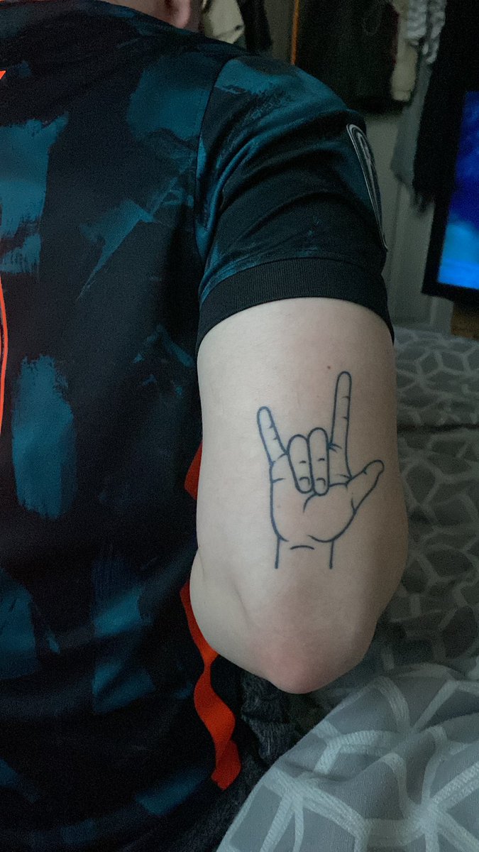 Chris Neal tweet media