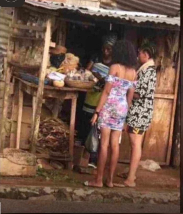 hibeespado's tweet photo. Guess who I saw at Bode market today?
That your babe you are planning to invite over for the weekend. She's also planning to snatch your glory. Abort mission ASAP cumrade!! 😛 https://t.co/WQpoNrXNaH