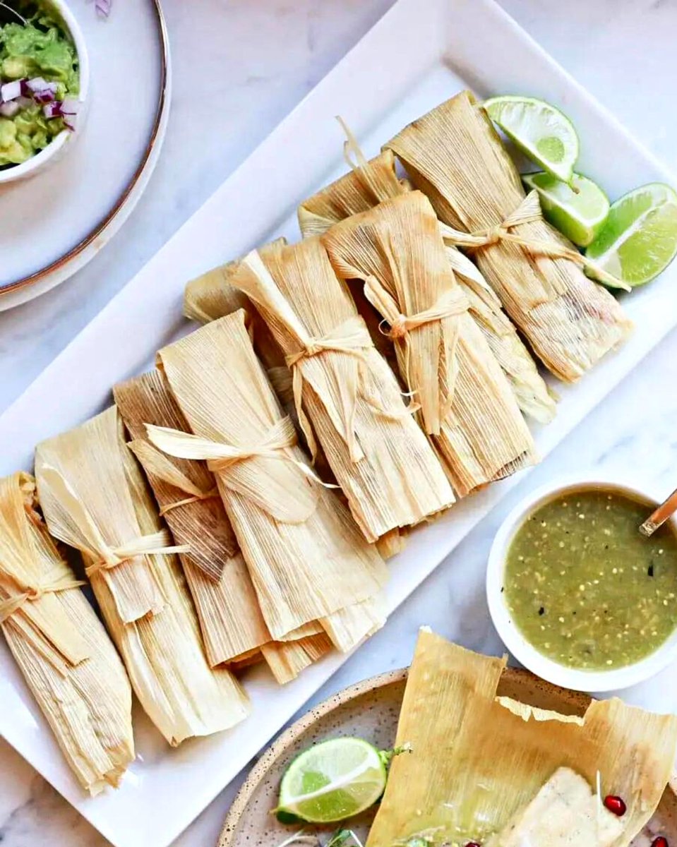 Tamales are a Mesoamerican dish made of masa or dough, steamed in a corn husk and filled with vegan or non-vegan stews! Our frozen tamales are ready to heat, serve and enjoy! 🍃 🐓 Get them delivered anywhere in the UK, buy here: bit.ly/3silF8T