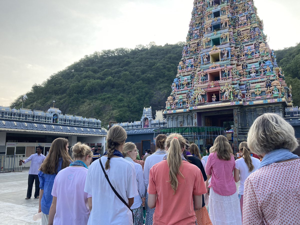 Today has been filled with so many experiences on the Tudor in Three Continents trip to India. Supporting in lessons in the primary school <a href="/heal_charity/">HEAL Paradise</a> and a trip to Vijayawada to the Durga Temple <a href="/HalsburyTravel/">Halsbury Travel</a> #habeoutdem #lifeexperiences #givingback #tudorgirlscan
