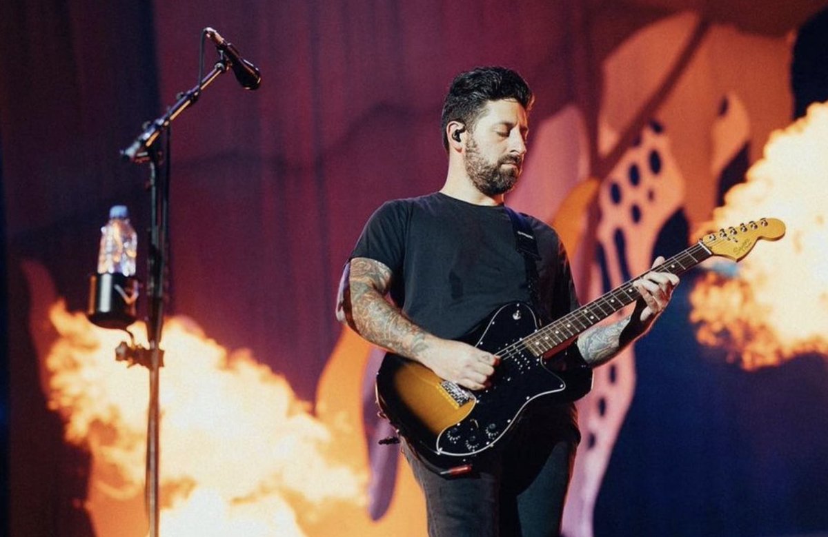 I like this picture because I like playing in Brazil, it also looks like flames are coming out of my butt. 📸 @ElliottIngham