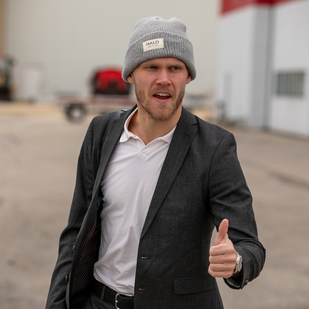 NHLJets's tweet photo. Fly is ready to FLY 👍 https://t.co/HkDQnwQzs4