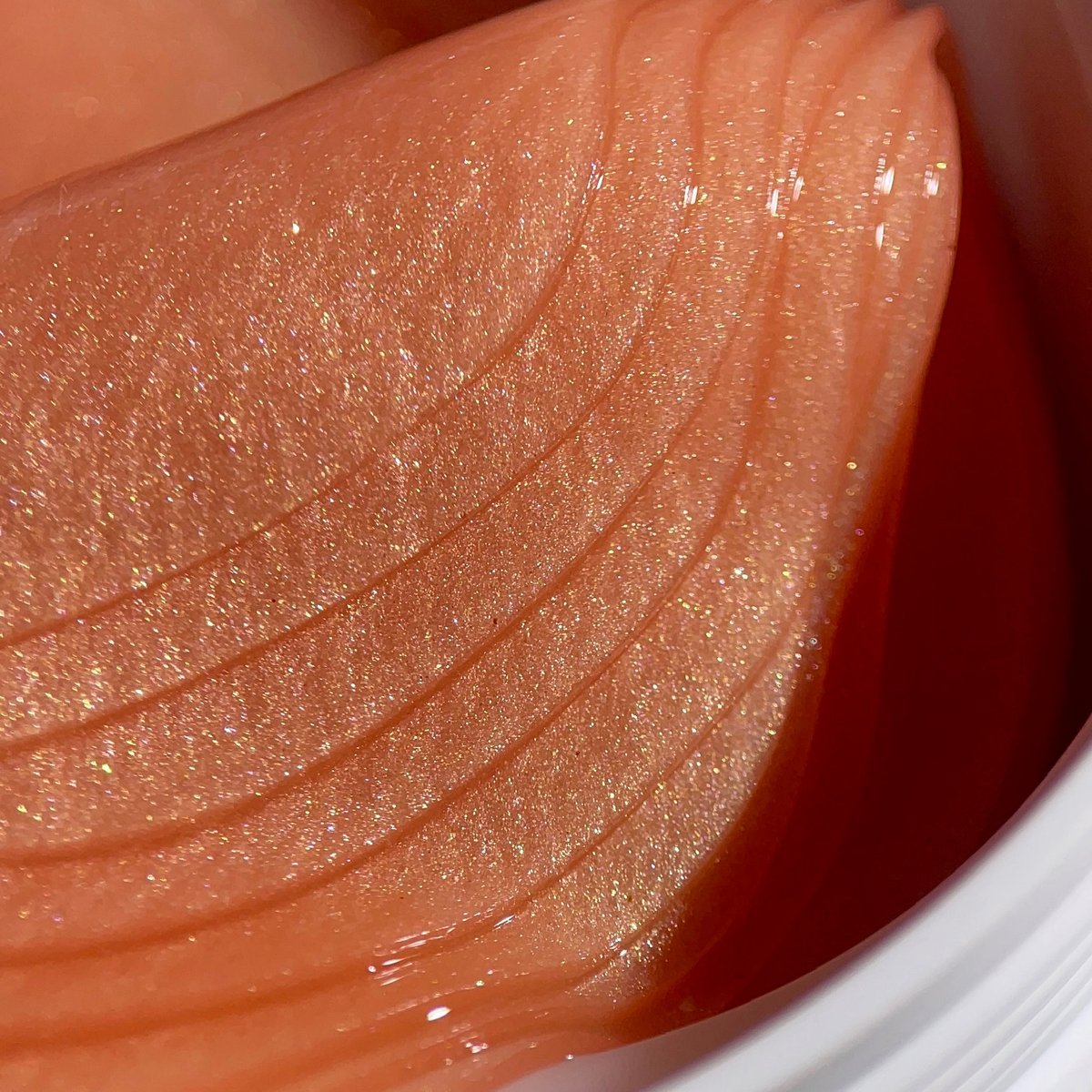 FourthRayBeauty's tweet photo. give your lips some TCL ๐งก
apply our Kiss & Tell Lip Patches for 5-10 minutes for a super hydrating treatment ๐
@glamluxstyle_
#fourthraybeauty #lippatch #lipmask #skincare #liptreatment #lipcare https://t.co/orrzhwCpX4