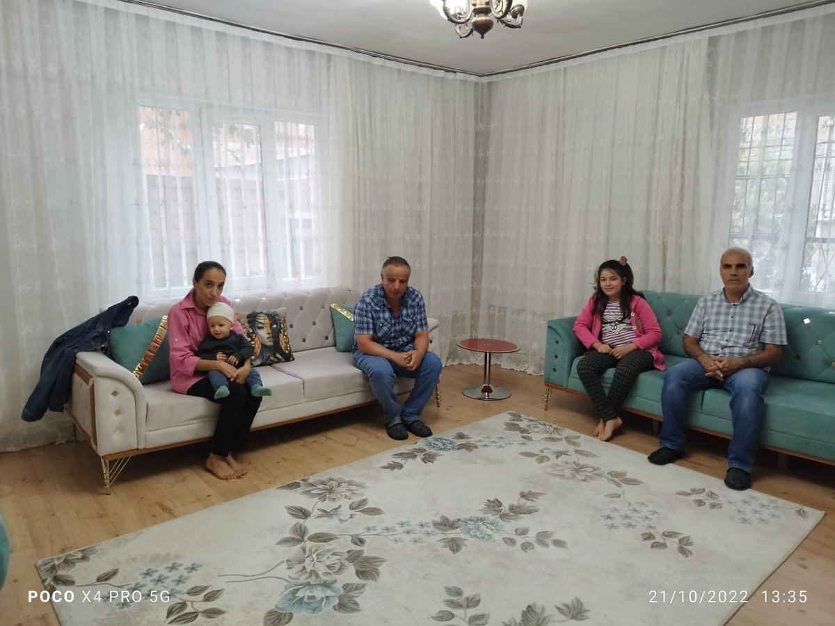 Öğretmen ki gönülleri bağlayan,sevgi tohumları ekendir.Öğretmenlerimiz yeni tohumlar ekmek için ev ziyareti yaptılar.

#öğretmengönülleriBAĞLAR

📍Bağlar Kanuni sultan Süleyman İmam Hatip Ortaokulu 

<a href="/BaglarKaymakam/">Bağlar Kaymakamlığı</a> 
<a href="/Diyarbakirmem/">Diyarbakır İl Millî Eğitim Müdürlüğü</a> 
<a href="/Murat4Kucukali/">Murat Küçükali</a> 
<a href="/BaglarMEM21/">Bağlar İlçe Milli Eğitim Müdürlüğü</a> 
<a href="/Mehmet_Bulut21/">Mehmet BULUT</a>