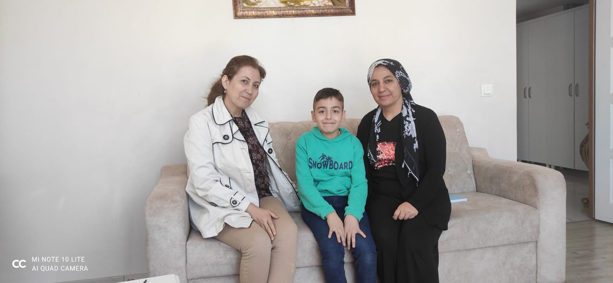 Ilkokuluykb's tweet photo. Öğretmen ki gönülleri bağlayan, sevgi tohumları ekendir. Öğretmenlerimiz yeni tohumlar ekmek için ev ziyareti yaptılar. #öğretmengönülleribağlar @BaglarKaymakam @Diyarbakirmem @Murat4Kucukali @BaglarMEM21 @Mehmet_Bulut21 https://t.co/ZzITX5hvXQ
