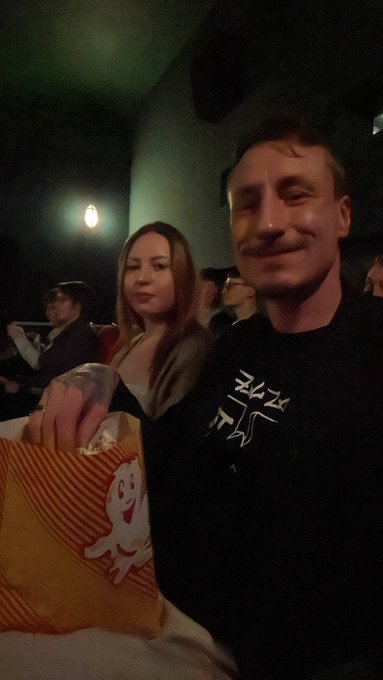 Gr&uuml;&szlig;e vom @PFFBerlin @MsOeming @erikalust @maria_gaill @kinomoviemento https://t.co/QJleHwBcdv<a class="tags" target="_blank" title="On Twitter" href="/?out=eyJ0eXAiOiJKV1QiLCJhbGciOiJIUzUxMiJ9.eyJpYXQiOjE3MjM3MjQ1ODQsImlzcyI6InR3cG9ybnN0YXJzLmNvbSIsIm5iZiI6MTcyMzcyNDU4NCwiZXhwIjoxNzU1MjYwNTg0LCJyZWRpcmVjdF91cmwiOiJodHRwczovL3R3aXR0ZXIuY29tL1BGRkJlcmxpbiJ9.gVIX8tiHG0IcPZFM2gdCMS-6Bc8l2L7TIqFhK0qo2lps3AB1Jd3u38cR6M8ue-KQCdlTc9TqEDJDBWttvhhkXg">@PFFBerlin</a><a class="tags" target="_blank" title="On Twitter" href="/?out=eyJ0eXAiOiJKV1QiLCJhbGciOiJIUzUxMiJ9.eyJpYXQiOjE3MjM3MjQ1ODQsImlzcyI6InR3cG9ybnN0YXJzLmNvbSIsIm5iZiI6MTcyMzcyNDU4NCwiZXhwIjoxNzU1MjYwNTg0LCJyZWRpcmVjdF91cmwiOiJodHRwczovL3R3aXR0ZXIuY29tL01zT2VtaW5nIn0.EEUwtVDK34dttrF-eVkzSfwA9N2ex1rV9DFBfWpAWrwPppazoTCxiMr4li51WiO2szT3dluSYkAUCKJJR_GsAw">@MsOeming</a><a class="tags" href="/tag/erikalust">@erikalust</a><a class="tags" target="_blank" title="On Twitter" href="/?out=eyJ0eXAiOiJKV1QiLCJhbGciOiJIUzUxMiJ9.eyJpYXQiOjE3MjM3MjQ1ODQsImlzcyI6InR3cG9ybnN0YXJzLmNvbSIsIm5iZiI6MTcyMzcyNDU4NCwiZXhwIjoxNzU1MjYwNTg0LCJyZWRpcmVjdF91cmwiOiJodHRwczovL3R3aXR0ZXIuY29tL21hcmlhX2dhaWxsIn0.oK5QU5L4Y3uLWDuU8rMyp9k0Rb0z5hgVSq2F7DUAqR8gP8-HW0sofO3SG2OMmiJKSyYqaXw_8Z9hWp1_Y443QA">@maria_gaill</a><a href="/tag/germany"class="tags"><span>#germany</span></a><a href="/tag/casting"class="tags"><span>#casting</span></a><a href="/tag/germanscout"class="tags"><span>#germanscout</span></a>