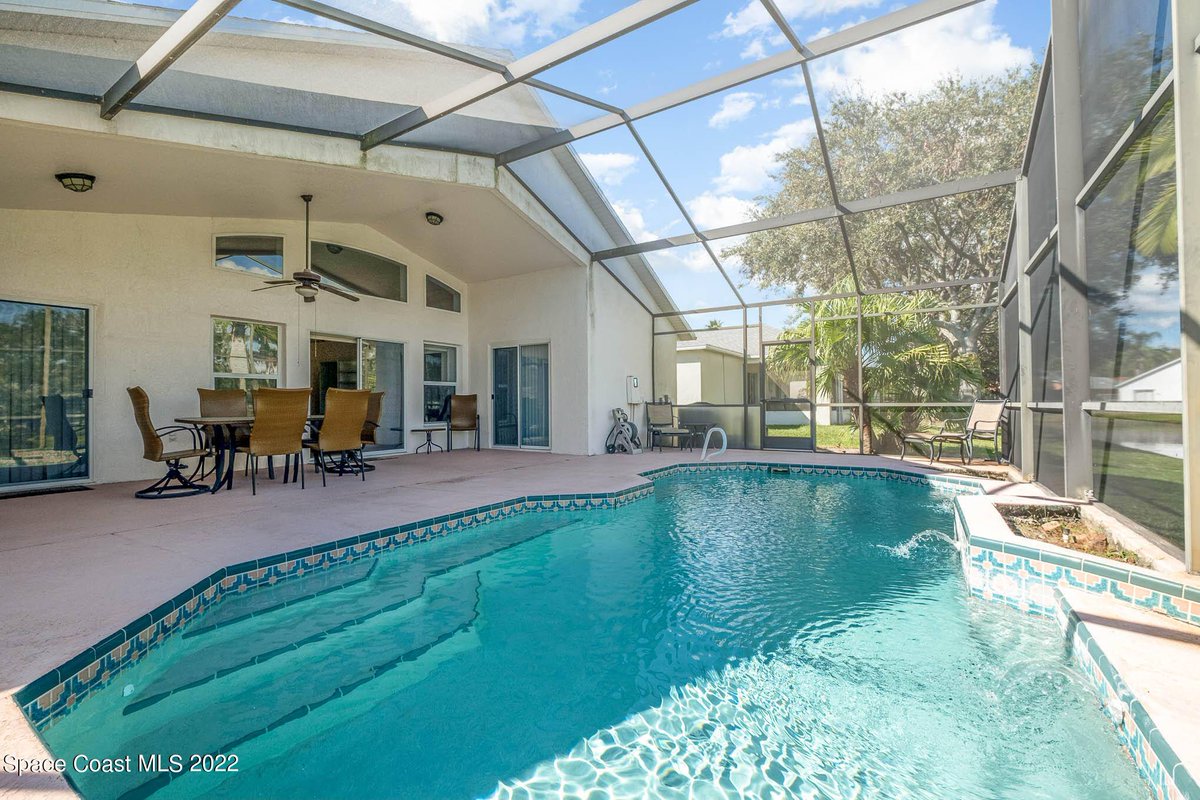 REMAXEliteFL's tweet photo. 3202 Cauthen Creek Drive, Melbourne, FL 32934 just hit the market!

Take a look at this awesome space:
☎️ RE/MAX Elite 3217525858

  https://t.co/SxvtqDBZfz
#miraclehome #weMOVEbrevard https://t.co/IIoCtYr5cH