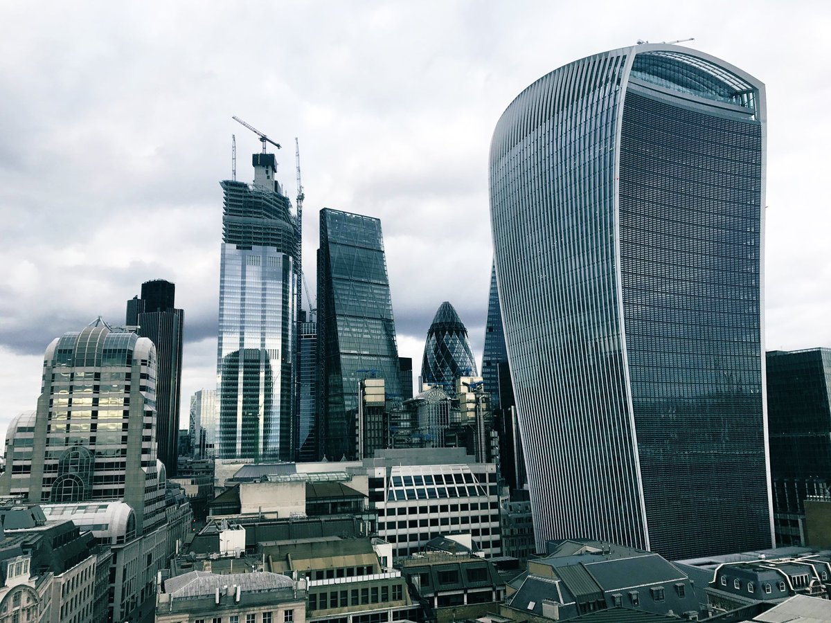 tf7777777's tweet photo. #london @SG_SkyGarden #20fenchurchstreet #thewalkietalkie #skyline #londonskyline https://t.co/v6IODuJiTe