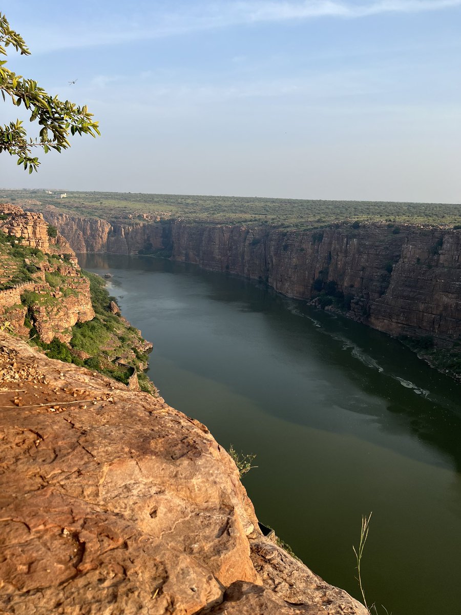 AnilNadig's tweet photo. @desi_thug1 Gandikota in Andhra Pradesh - known as the Grand Canyon of India https://t.co/TCXhqN8AAx