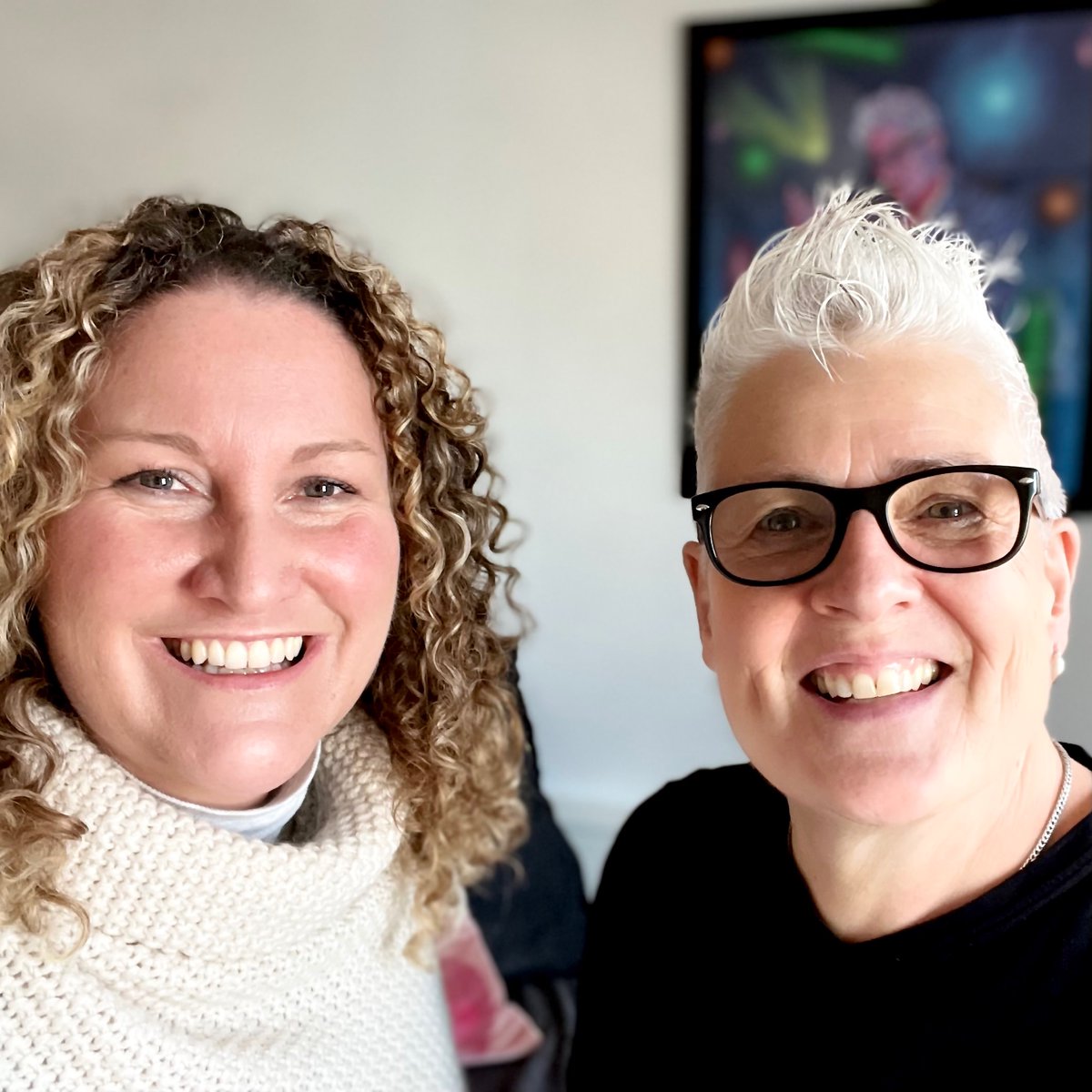 ElaineLennonMu1's tweet photo. Great wee rehearsal today with the Legend @horsemusic ahead of her being my featured guest on my Homebird Sessions show at Cumbernauld on the 6th November! ⭐️🎶🙌🎶⭐️ https://t.co/M7XIzLdcrc