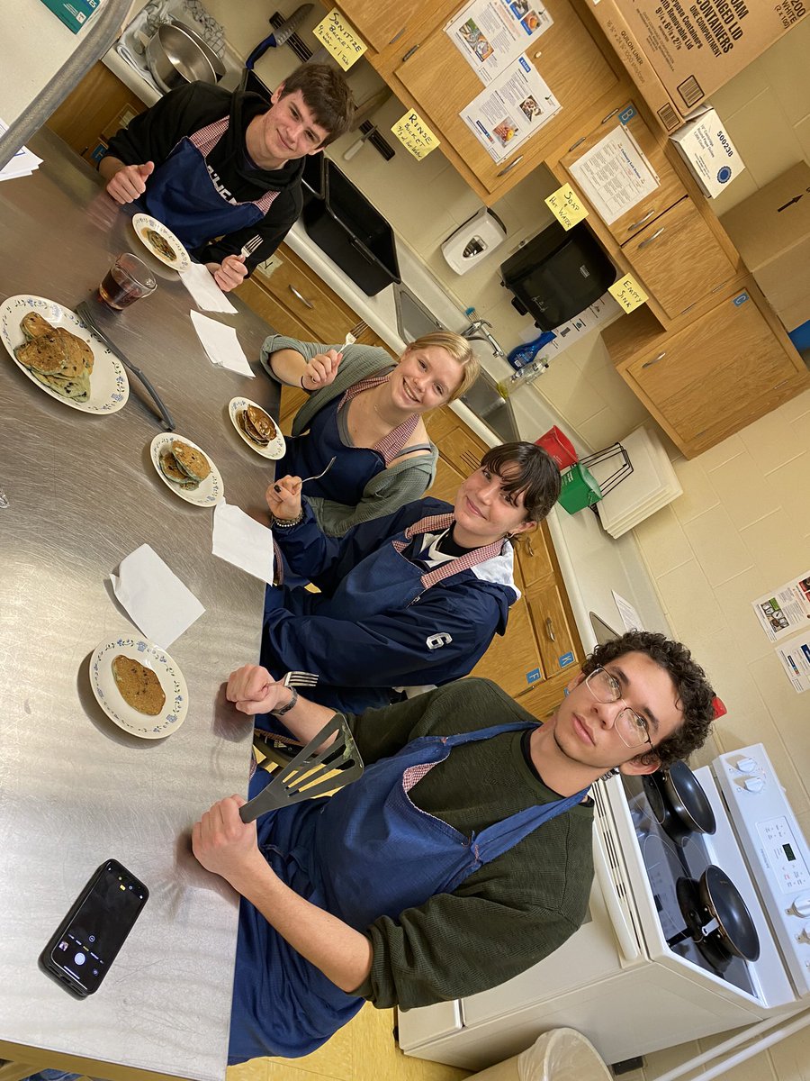 aberryfinn's tweet image. 2B Culinary I loved their buttermilk pancakes #quickbreads #pourbatters