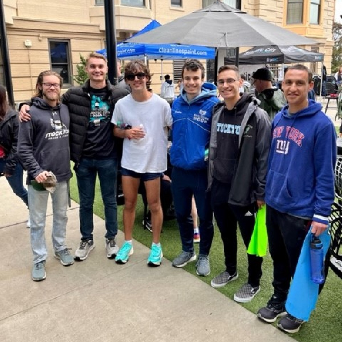 Stockton_edu's tweet photo. Congrats to Chris Shaw for soaring into 🥈 in the #ACMarathon on Sunday! 🦅🎉 This was the #StocktonU senior’s second marathon, averaging 6:11 per mile. “It was a great day watching Chris come in second and the Phillies making it into the World Series," Chris' dad Eric said. https://t.co/YTgAwyMoB9