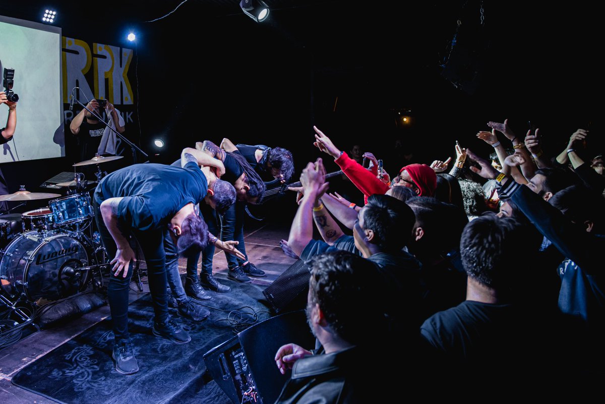 Semanas atrás con ustedes en <a href="/republikpy/">Repúblik Bar</a> 🍺 (#PedroJuanCaballero 🇵🇾) y este Viernes 28 nos volvemos a encontrar en la #ExpoAjos 👈🏻 de #CoronelOviedo 🔴⚪🔵

¡Ahi nos vemos! 😎

#Flou 🤟🏻
#FlouEnVivo 🔥
#FlouMusic 🎶