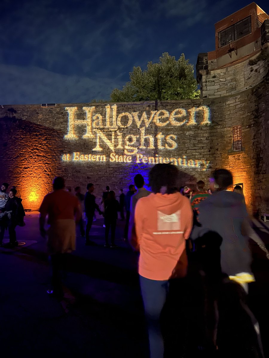 PHL Visitor Center tweet media