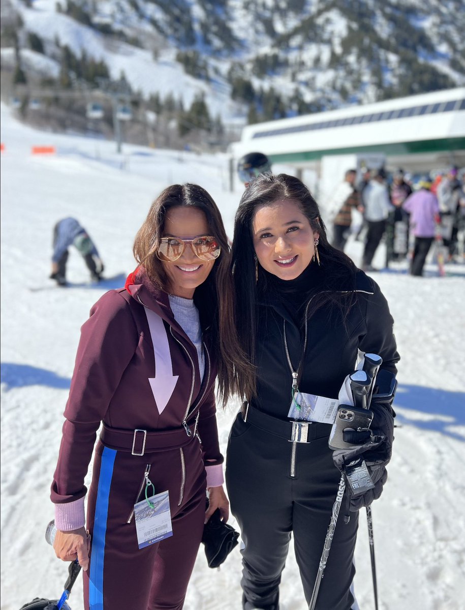LisaBarlow7's tweet photo. Literally….. it’s going to snow tonight. #RHOSLC #notaskier https://t.co/CuWbE06ChK
