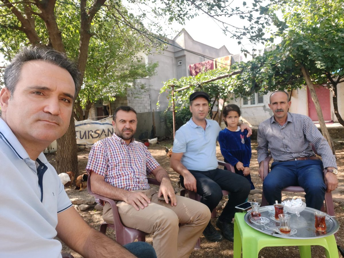 BaglarMEM21's tweet photo. Öğretmenlerimiz,öğrencinin iyi bir geleceğe sahip olması ve ülkesine faydalı bir birey volması için ev ziyaretleri gerçekleştirdiler.

#öğretmengönülleriBAĞLAR

@BaglarKaymakam 
@Diyarbakirmem 
@Murat4Kucukali 
@BaglarMEM21 
@Mehmet_Bulut21 https://t.co/TnDKNXw36N