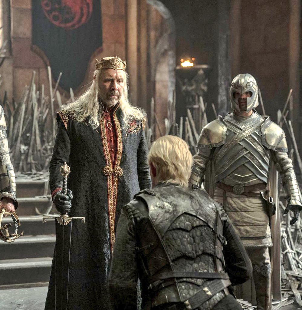 thinktargaryens's tweet photo. "[Daemon Targaryen] was the grandson of a king, the brother of a king, husband to a queen. Two of his sons and three of his grandsons would sit the Iron Throne." https://t.co/NBfxSIoFMB