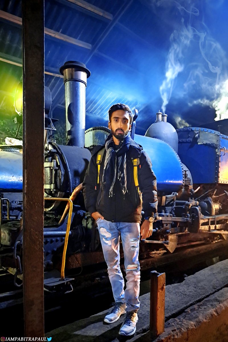 IamPabitrapaul's tweet photo. “I don’t know where I’m going, but I’m on my way.” - Google 
#Darjeeling 
📱Manojit🙂 https://t.co/CJFivmMN9S