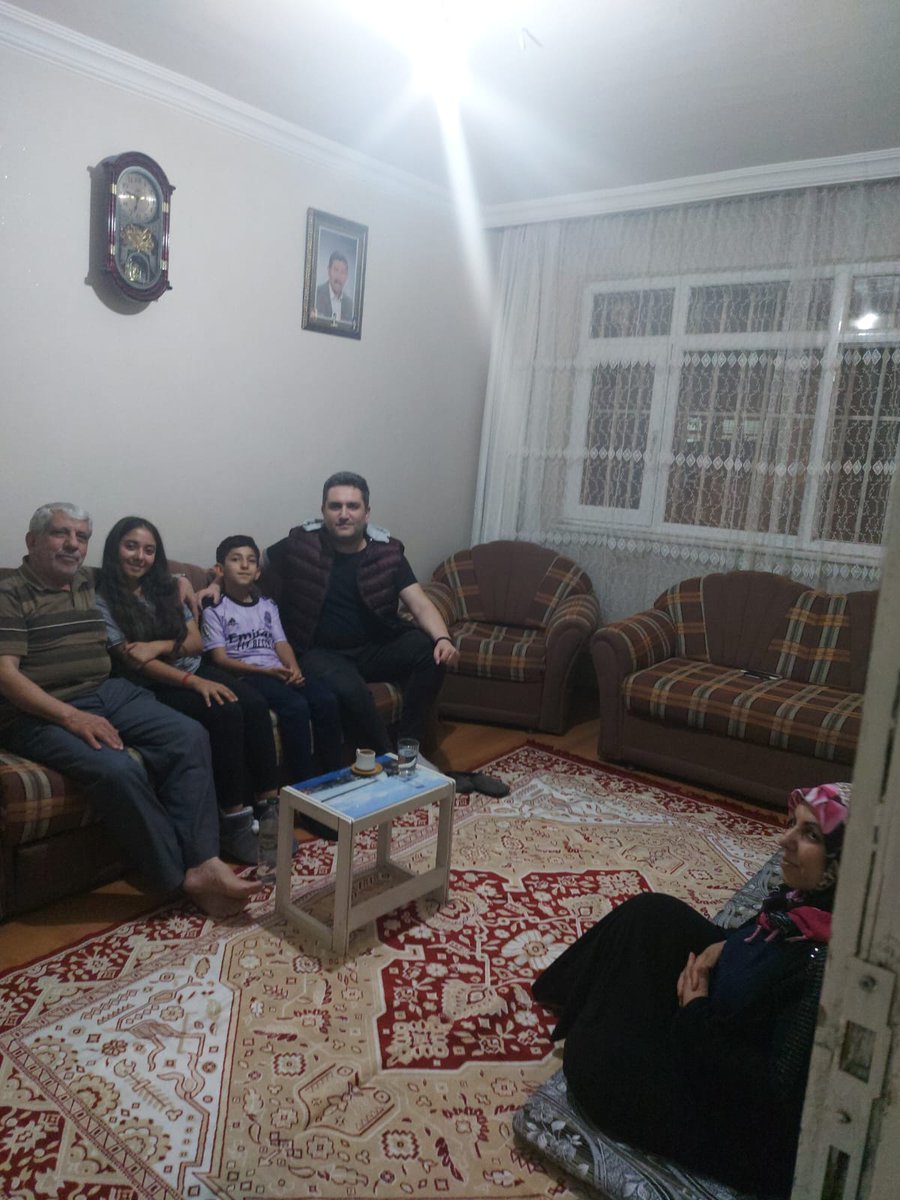 BaglarMEM21's tweet photo. Okulumuz öğretmenleri veli ile öğrenci arasında iletişimi ve  öğretmen veli arasındaki iletişimi arttırmak için ev ziyaretleri gerçekleştirdiler.

#öğretmengönülleriBAĞLAR

@BaglarKaymakam 
@Diyarbakirmem 
@Murat4Kucukali 
@BaglarMEM21 
@Mehmet_Bulut21 https://t.co/iXBzXljQ4B