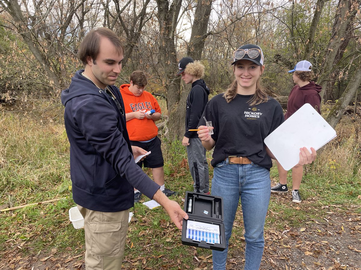 QCOutreach's tweet photo. Grade 11 students from 
@QuinteChristian joined @quinteca outreach staff at #PottersCreekCA for a Water Stewardship Program. Students learned about their watershed, water tested w/ @water_rangers kits, tree planted &amp; then pitch their ideas on how to conserve &amp; protect water. https://t.co/Vk4LpPJnQs