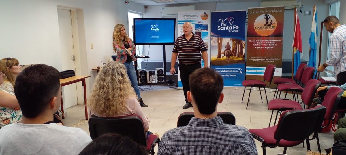 Desde la <a href="/santafetur/">Turismo Prov SantaFe</a>  y junto a #Cabasetur, llevamos adelante una jornada de capacitación sobre "𝑨𝒄𝒄𝒆𝒔𝒊𝒃𝒊𝒍𝒊𝒅𝒂𝒅 𝒆𝒏 𝑻𝒖𝒓𝒊𝒔𝒎𝒐, 𝒉𝒆𝒓𝒓𝒂𝒎𝒊𝒆𝒏𝒕𝒂𝒔 𝒕𝒆́𝒄𝒏𝒊𝒄𝒂𝒔 𝒚 𝒑𝒓𝒂́𝒄𝒕𝒊𝒄𝒂𝒔" , que contribuyen a sensibilizar, y mejorar la inclusión turística👩‍🦽