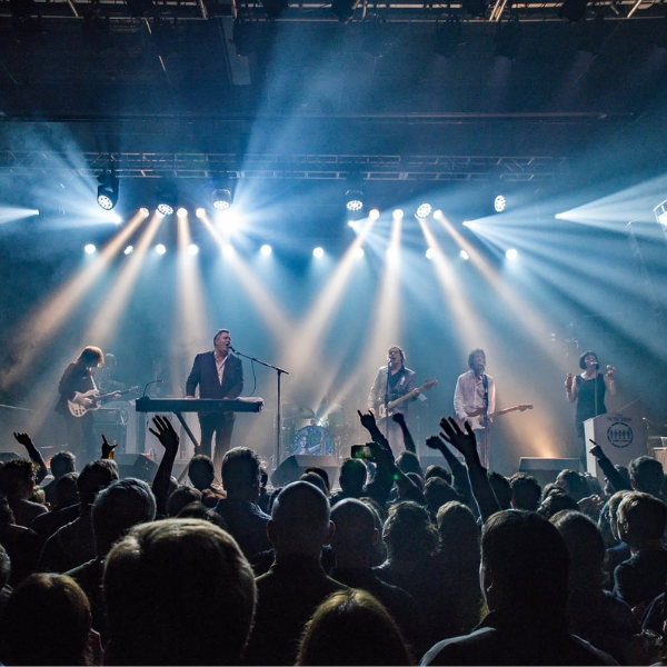 efetusmpls's tweet photo. Saturday night (10/29) @TheSuburbsBand will play the Granada Theater in Uptown with special guest @cindymlawson and we have a pair of tickets to give away. RT to ETW and we'll pick a winner tonight at 8pm.
https://t.co/F0rIclGGgJ https://t.co/YcraAC4FwW