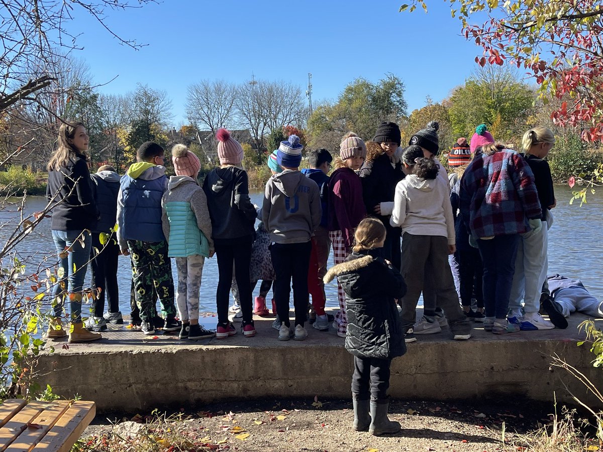 MrsHalesClass's tweet photo. A hike around Lake Katherine. #WeAreChelsea #HaleHerd #AllIn157c https://t.co/IbtcP9Vjjm