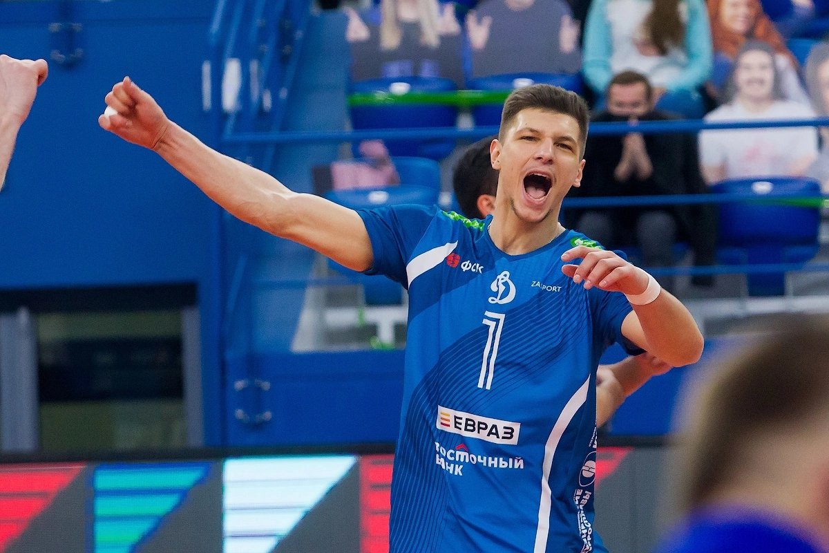 💯 Ярослав Подлесных - 100 матчей в столичном Динамо!

✅ В составе бело-голубых Ярослав дебютировал 7-го сентября 2020 года в матче предварительной стадии Кубка России против Динамо-ЛО из Соснового Бора. Символично, что свой 100-й матч доигровщик провел против одноклубников!