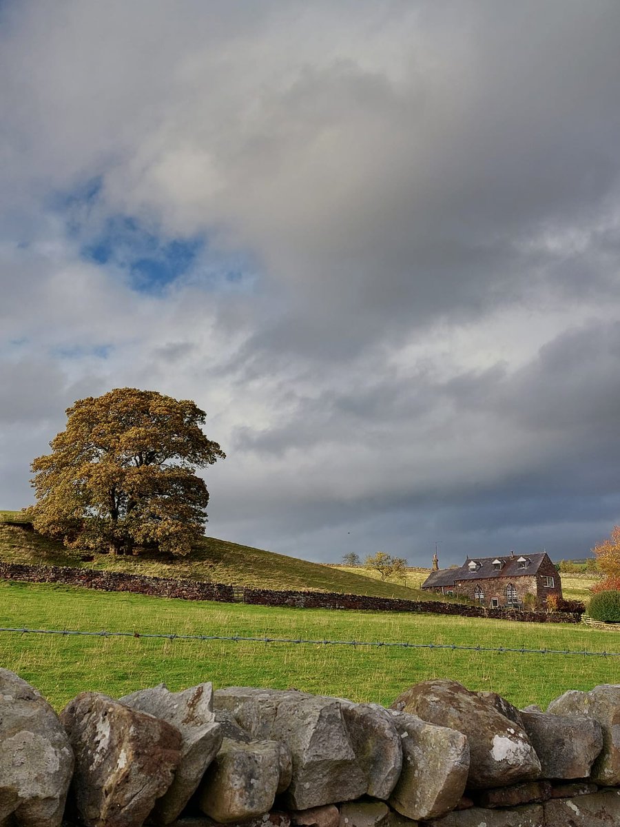 cacmcgoo's tweet photo. #Croglin #cumbria We have been away tooooooo looooong. Got called flower, darling, sweetheart, love etc all in one sentence to sort out if I needed a bag or not. https://t.co/M26KheeVLG