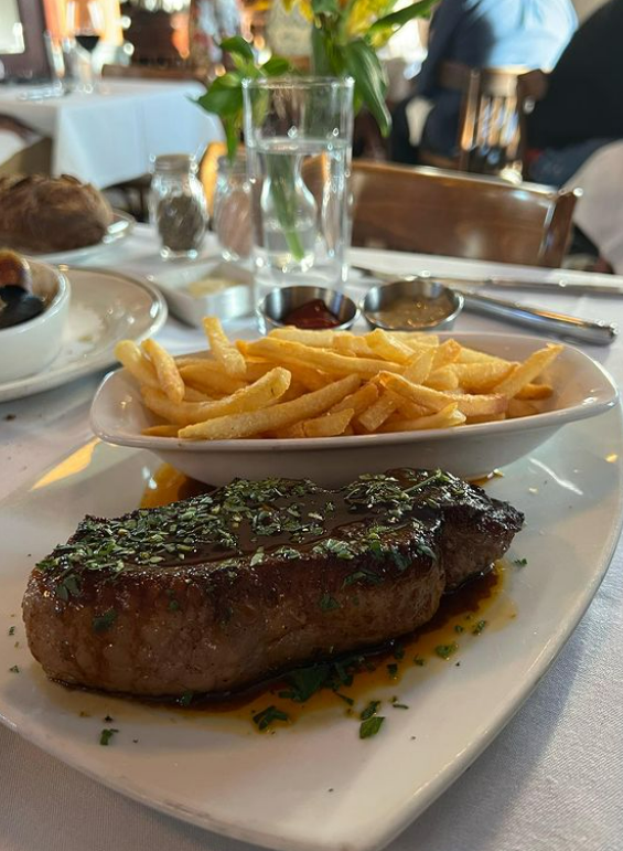 EatGuideSeattle's tweet photo. Are you looking for a place ideal for date?
Visit Place Pigalle and experience its breathtaking view of the waterfront.
Make your reservation now!
๐@placepigalle
๐ธ@passporteater
#TheEatGuide #visitseattle #seattlewashington #seattlewa #seattleblogger #washingtonstate https://t.co/KIwldBuBMa