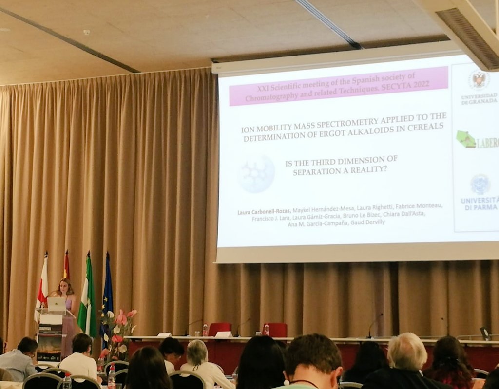 Carbonell_Rozas's tweet photo. Presenting our recent work about the integration of the #ionmobility to improve a LC-MS/MS workflow to determine ergot #alkaloids in food samples🌾#SECyTAcongress
collaboration UGR + LABERCA + UNIPR https://t.co/lglPBpy3M0