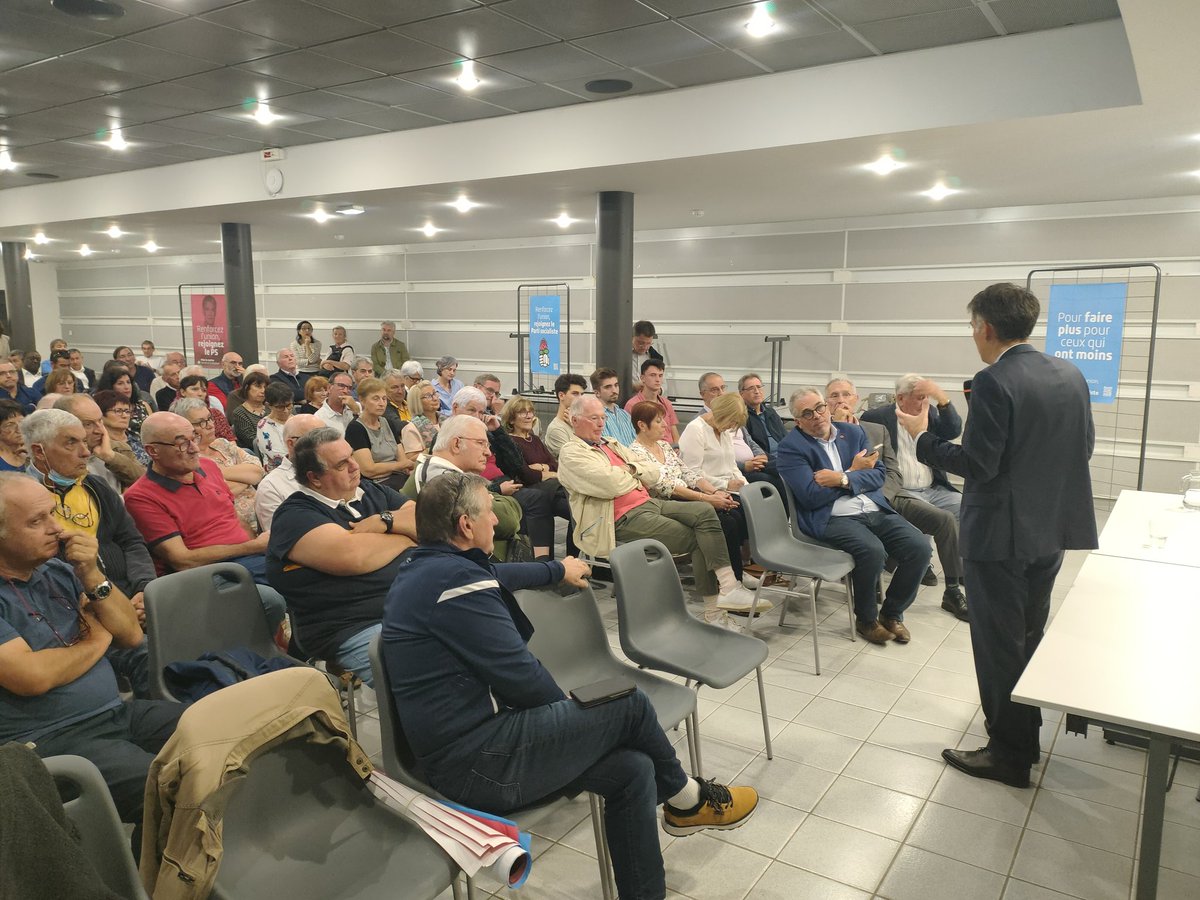 federationps32's tweet photo. Une salle pleine à Auch pour dialoguer avec @faureolivier ! https://t.co/LOWubM6SCr